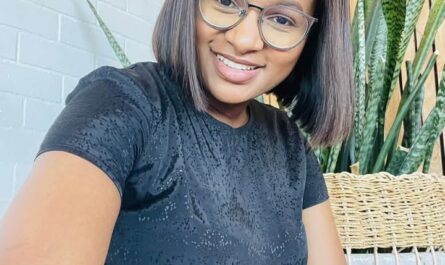 Caroline Sugar Mummy from Donholm, Nairobi Is Searching for a Genuine, Respectful Guy (Age 26–40) for a Quiet Relationship
