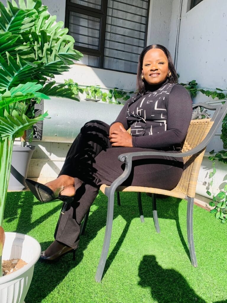 Sugar Mommy Janet in Milimani, Kisumu Seeks a Passionate Relationship with a Confident Young Man