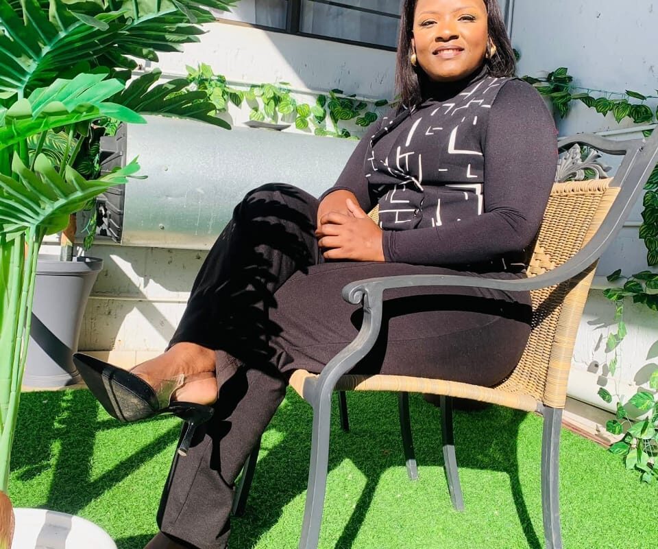 Sugar Mommy Janet in Milimani, Kisumu Seeks a Passionate Relationship with a Confident Young Man