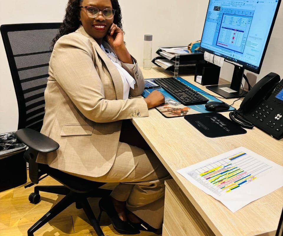 Ariadne sugar mummy in Parklands Nairobi seeking friendship-first relationship
